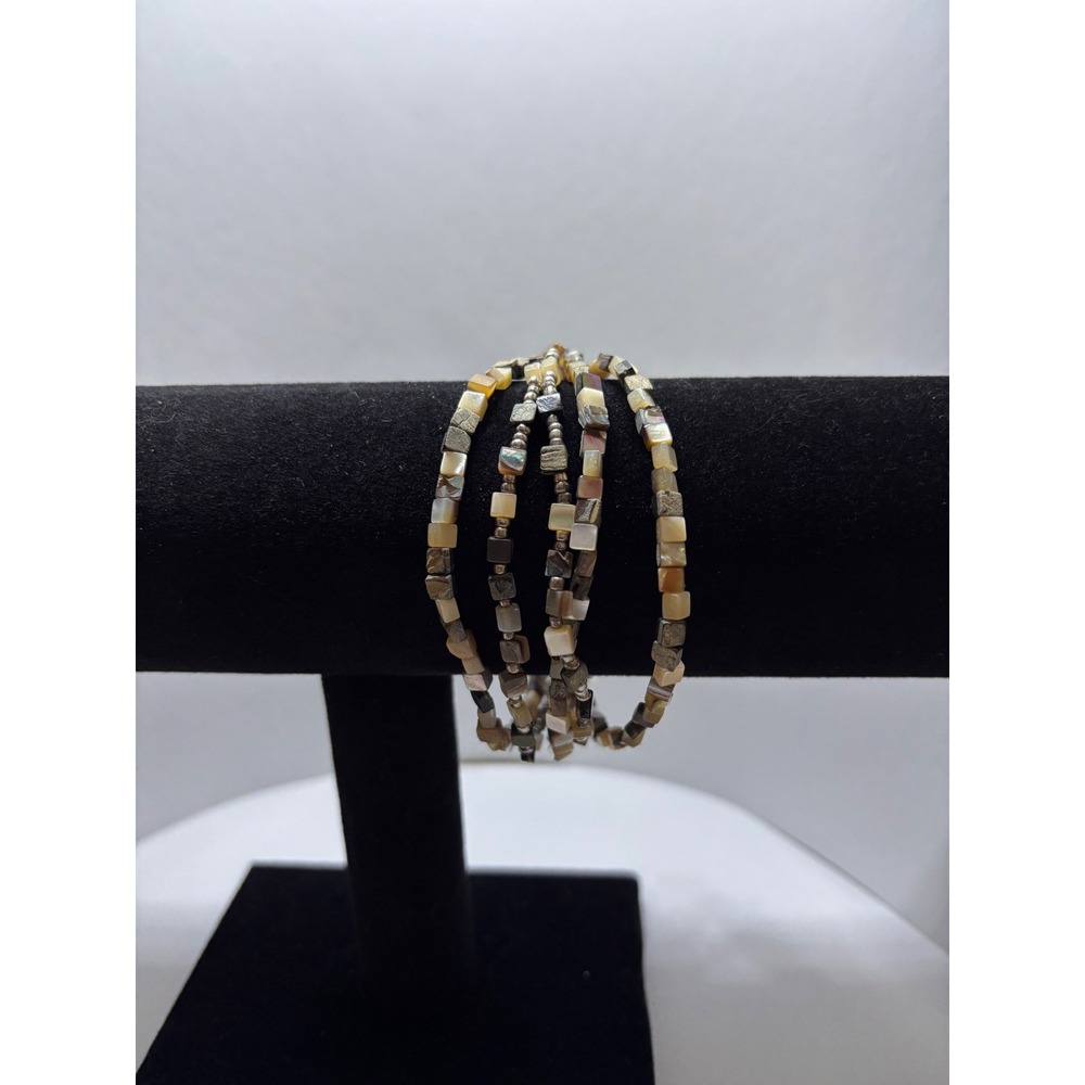 Mother of Pearl Shell Square Bead Multi Strand Bracelet Silver Tone Neutral